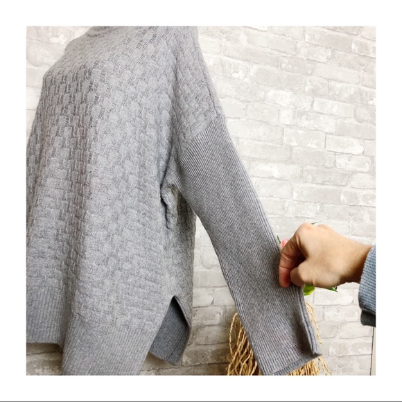 VINCE CAMUTO | Gray Mock Neck Sweater Large - Picture 8 of 14
